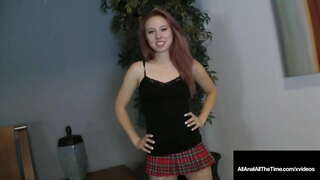 Rødt Hode Hottie Sofie Carter har en flott tid i hennes lille butthole med pile driver, doggy style, gapende, rimming og mer! Full Video og Mer på AllAnalAllTheTime.com!