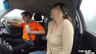 Eorpach babe fucked ó taobh thiar ag a múinteoir bóthar