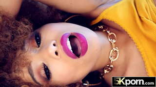 Gran Cul Negre Babe Rebota sobre la Polla