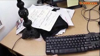 Dude har lavet en aftale med varmt business kvinde for hende at have penge